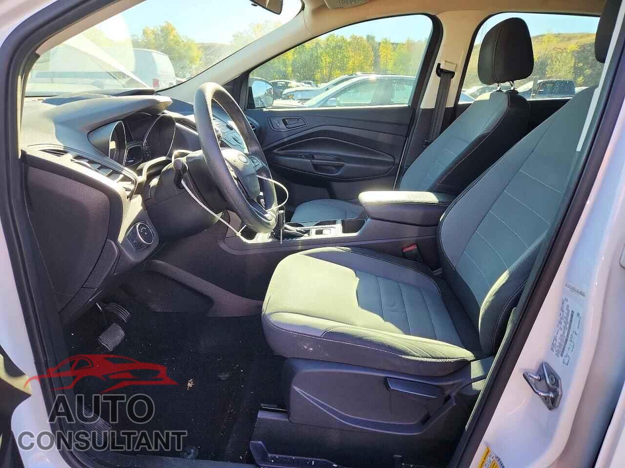 FORD ESCAPE 2017 - 1FMCU0F78HUD87175