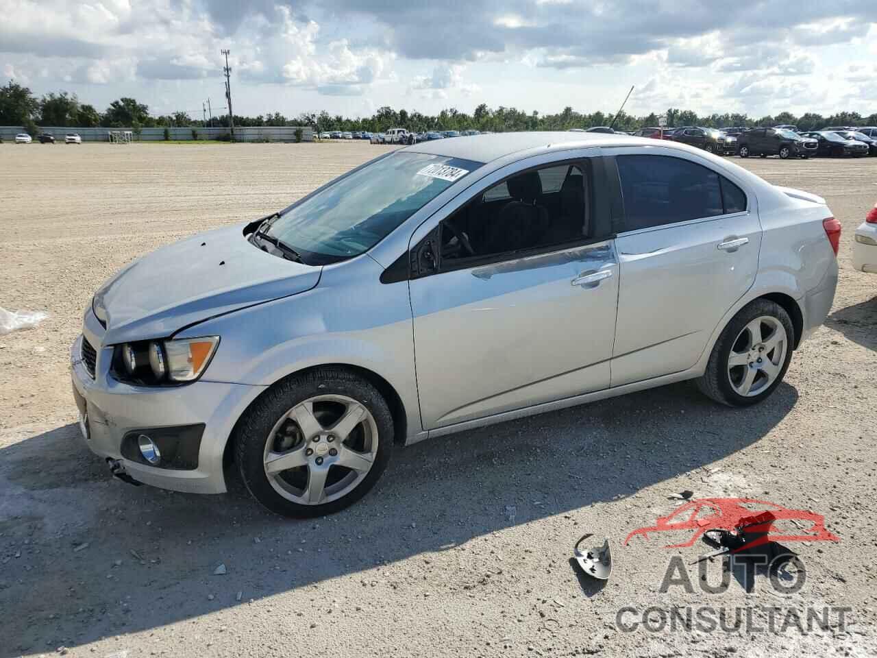 CHEVROLET SONIC 2016 - 1G1JE5SB3G4142761