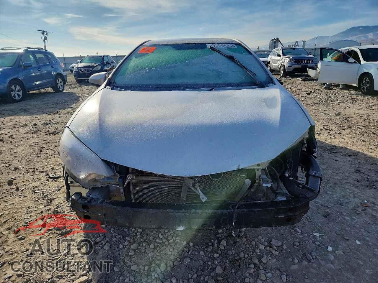 TOYOTA COROLLA 2015 - 5YFBURHE4FP288136