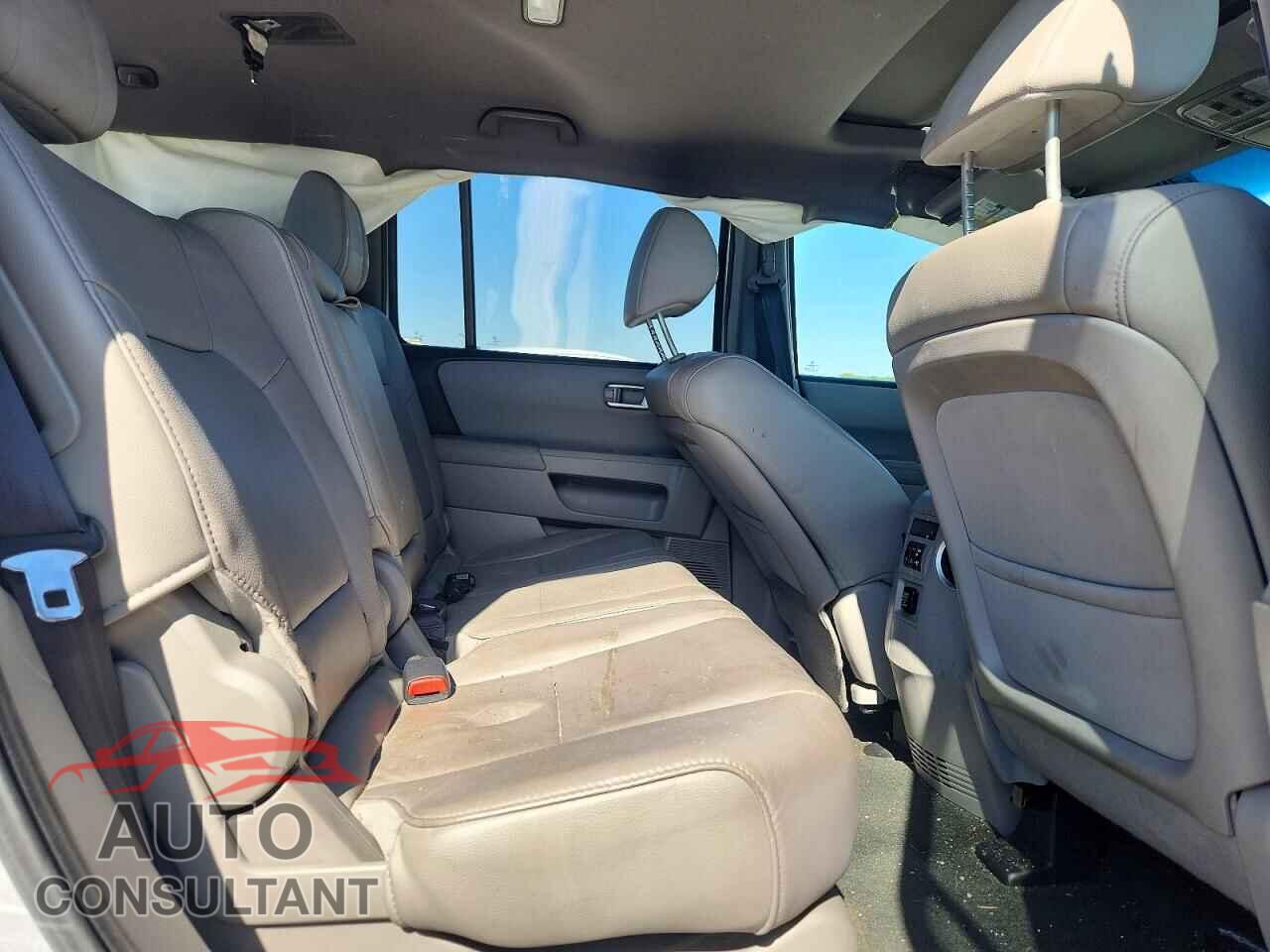 HONDA PILOT 2014 - 5FNYF3H58EB028608