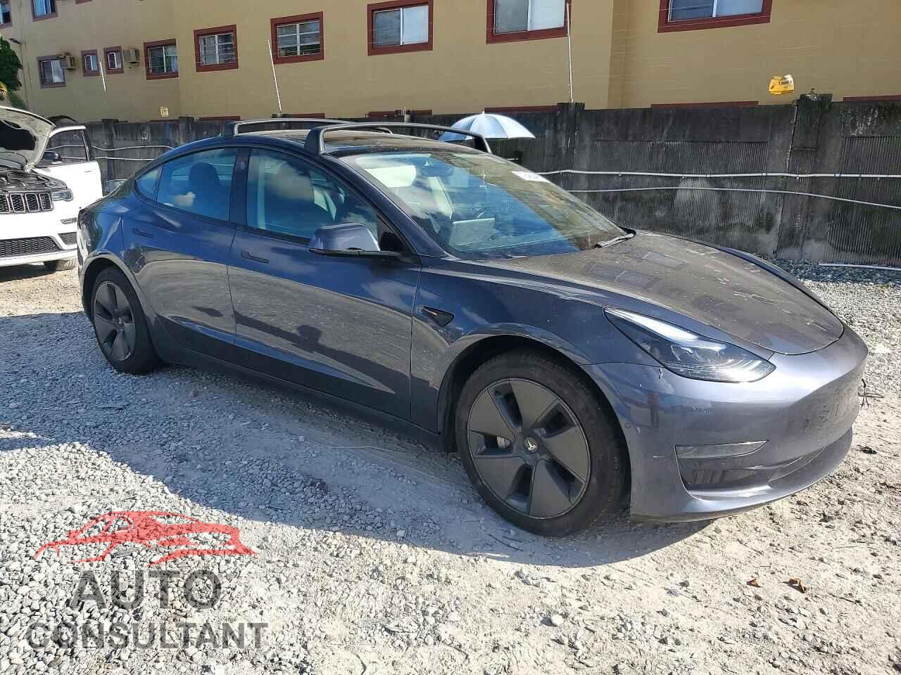 TESLA MODEL 3 2021 - 5YJ3E1EA5MF092610