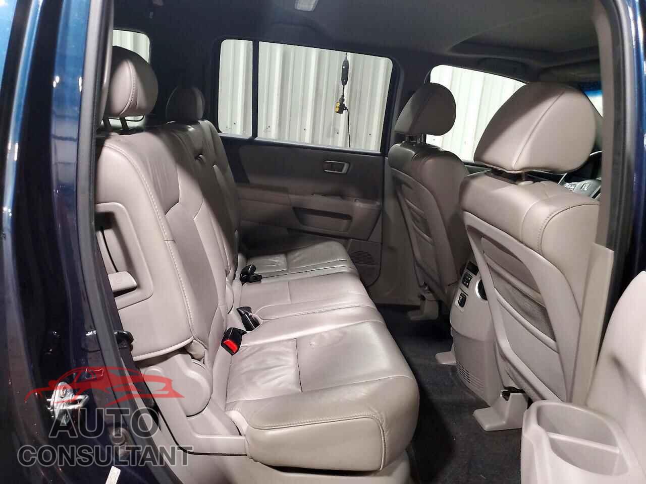 HONDA PILOT 2011 - 5FNYF4H5XBB079609