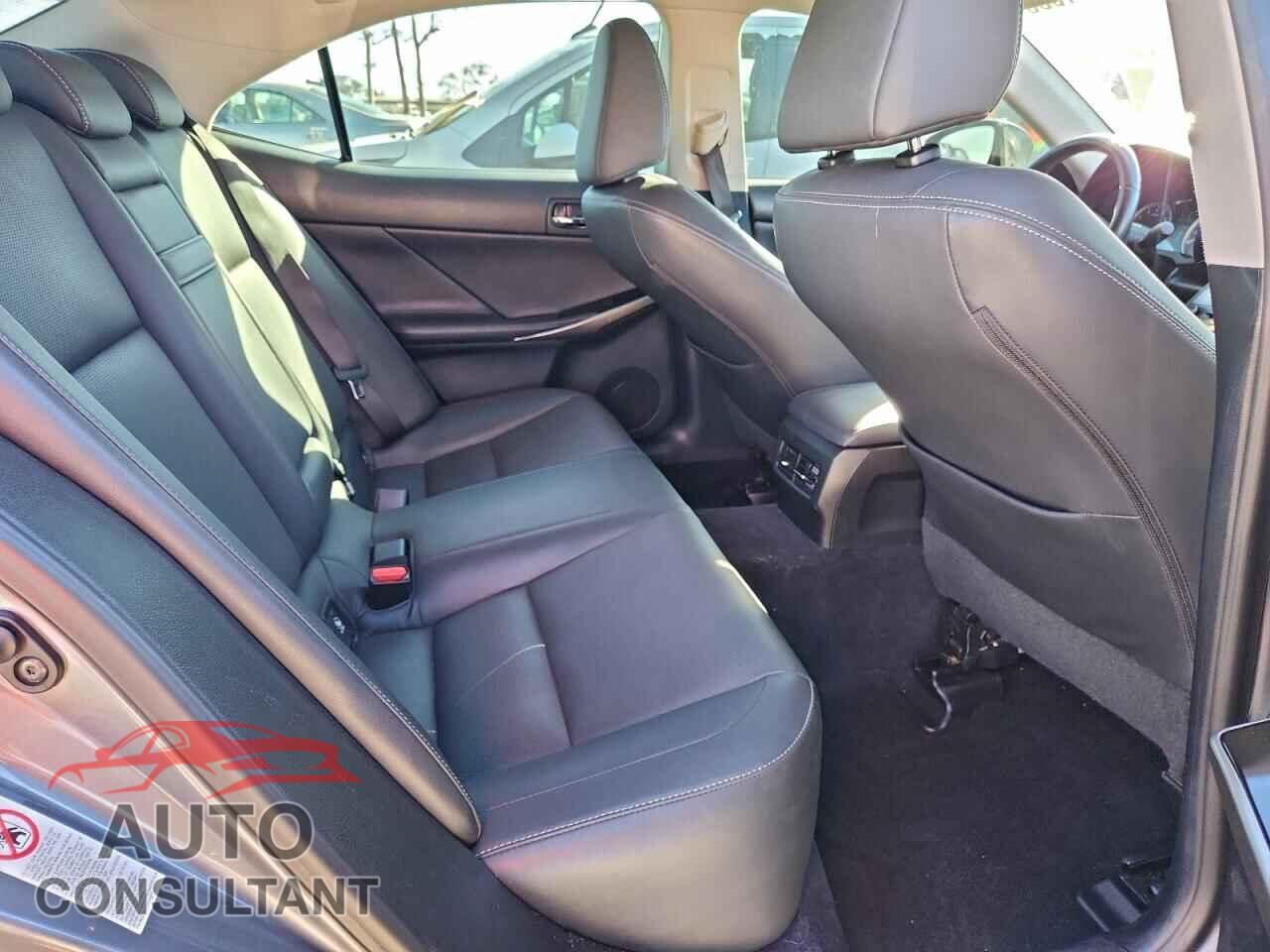 LEXUS IS 2014 - JTHBF1D27E5023227