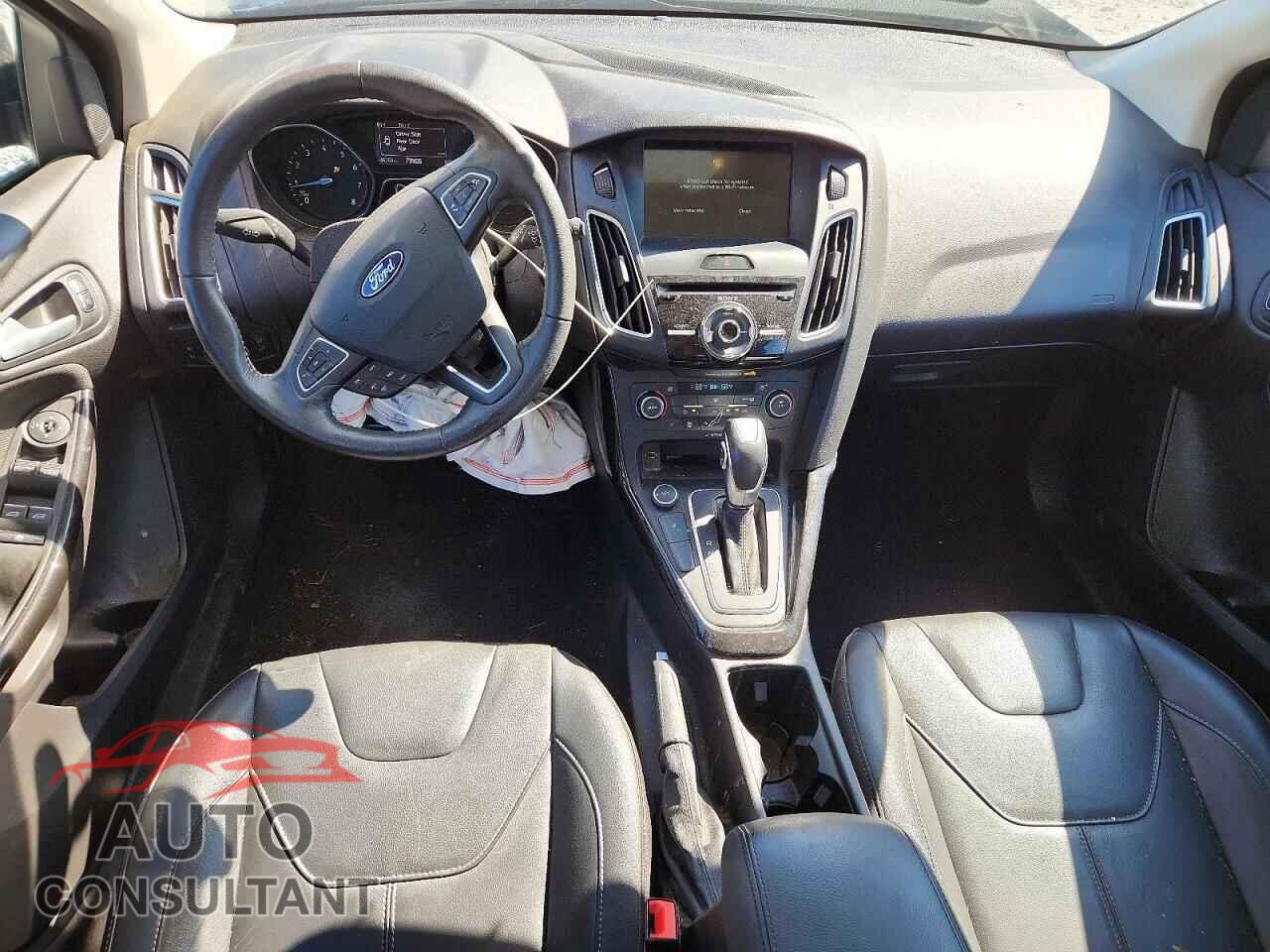 FORD FOCUS 2017 - 1FADP3N20HL333789