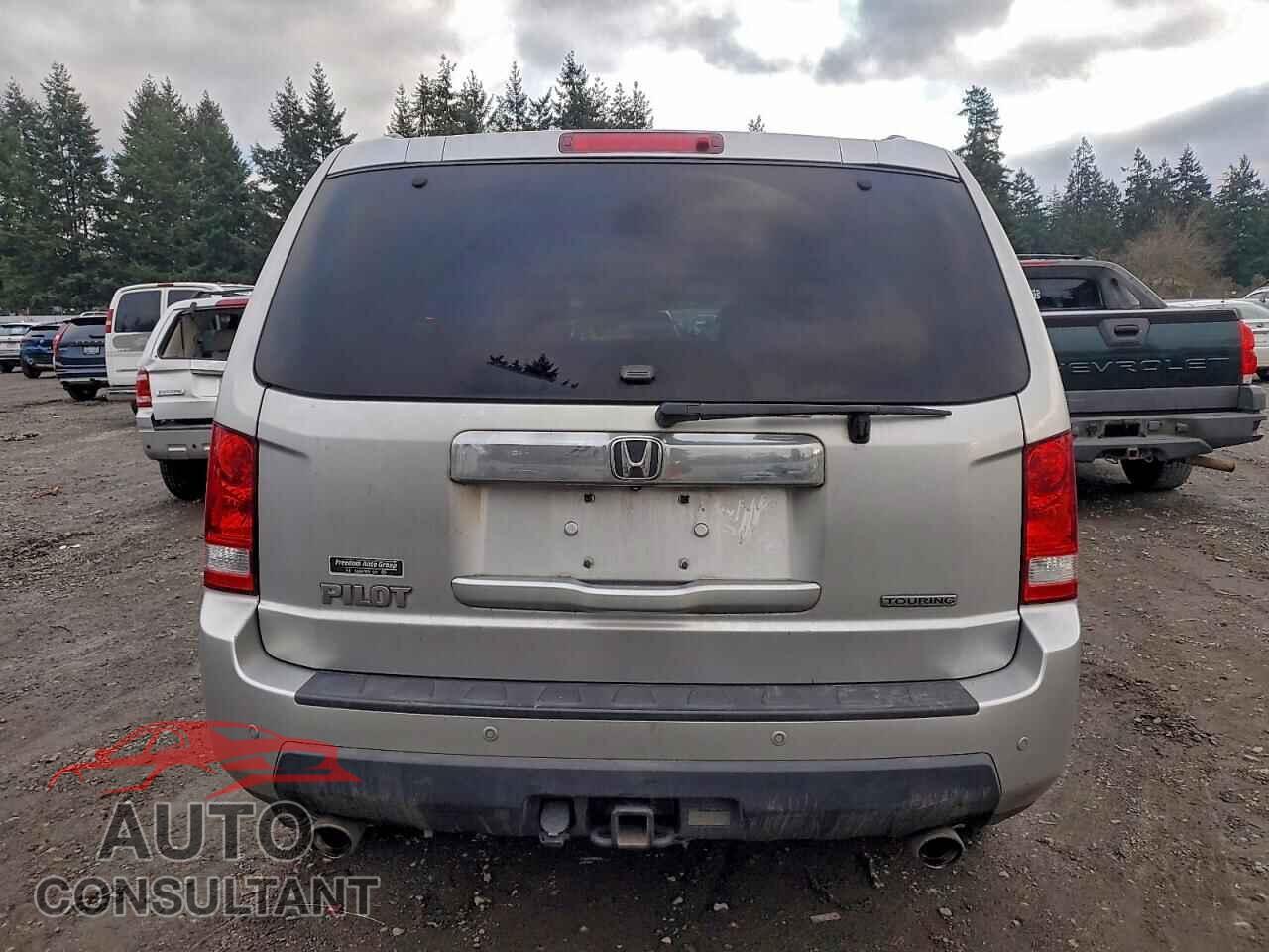 HONDA PILOT 2011 - 5FNYF3H90BB013616