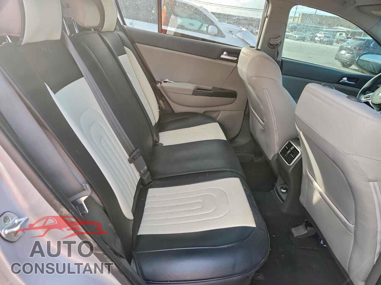 KIA SPORTAGE 2017 - KNDPMCAC9H7123408
