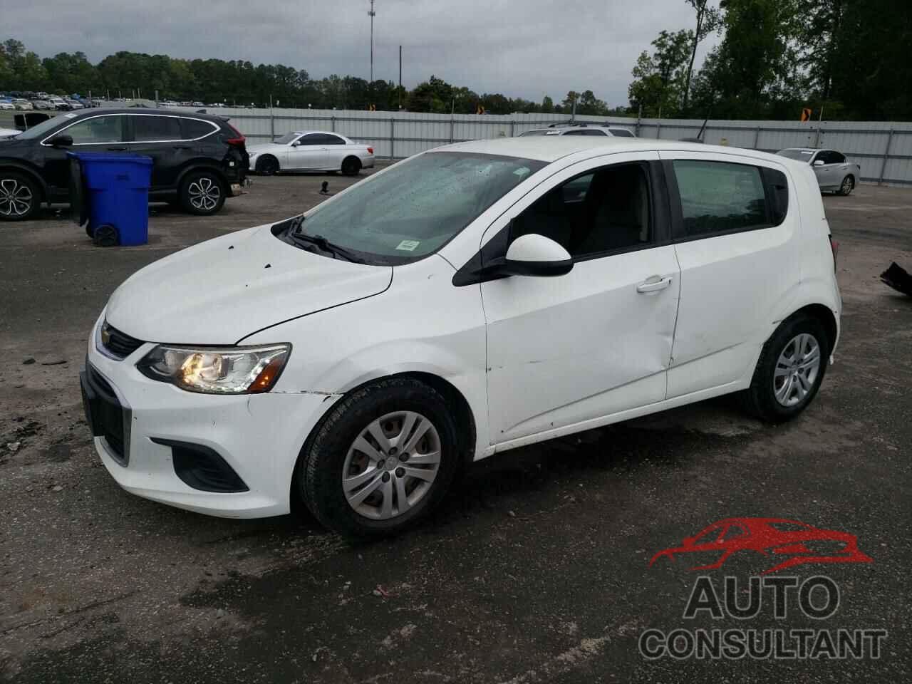 CHEVROLET SONIC 2017 - 1G1JG6SG9H4174482