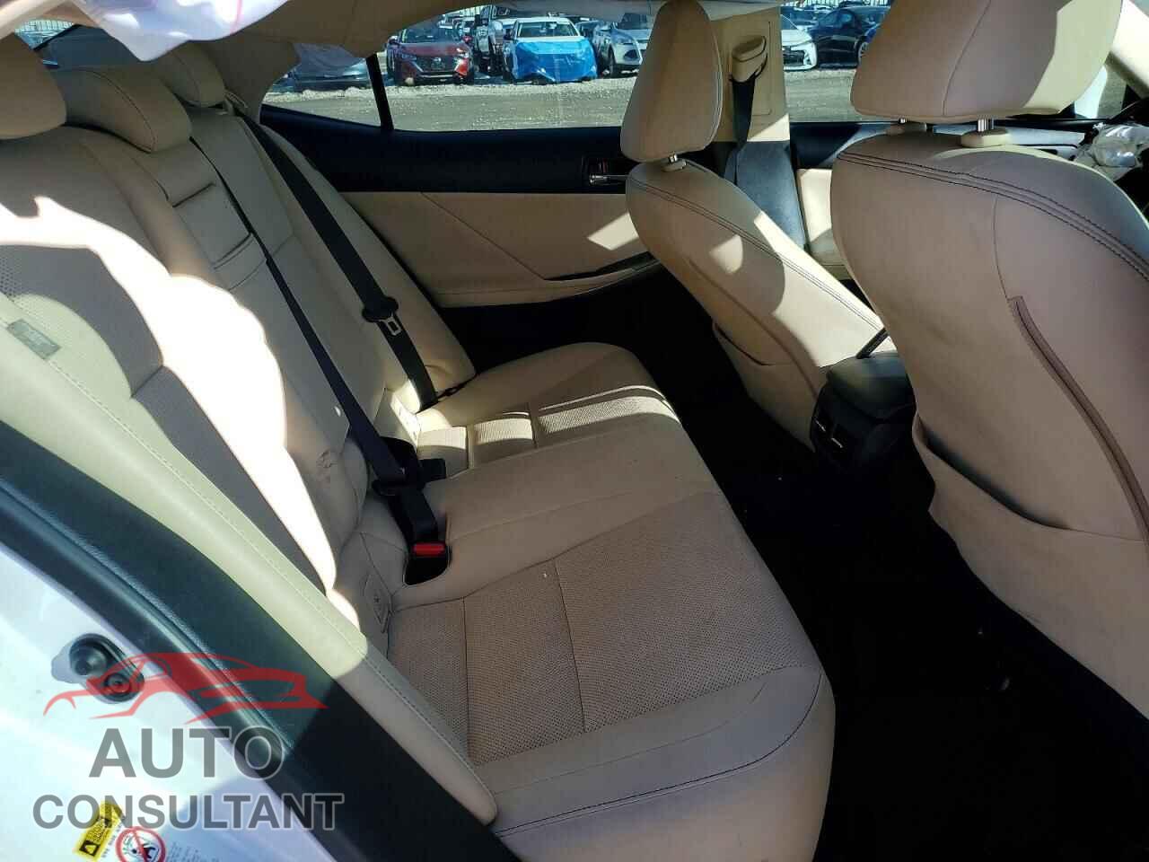 LEXUS IS 2014 - JTHBE1D27E5000730