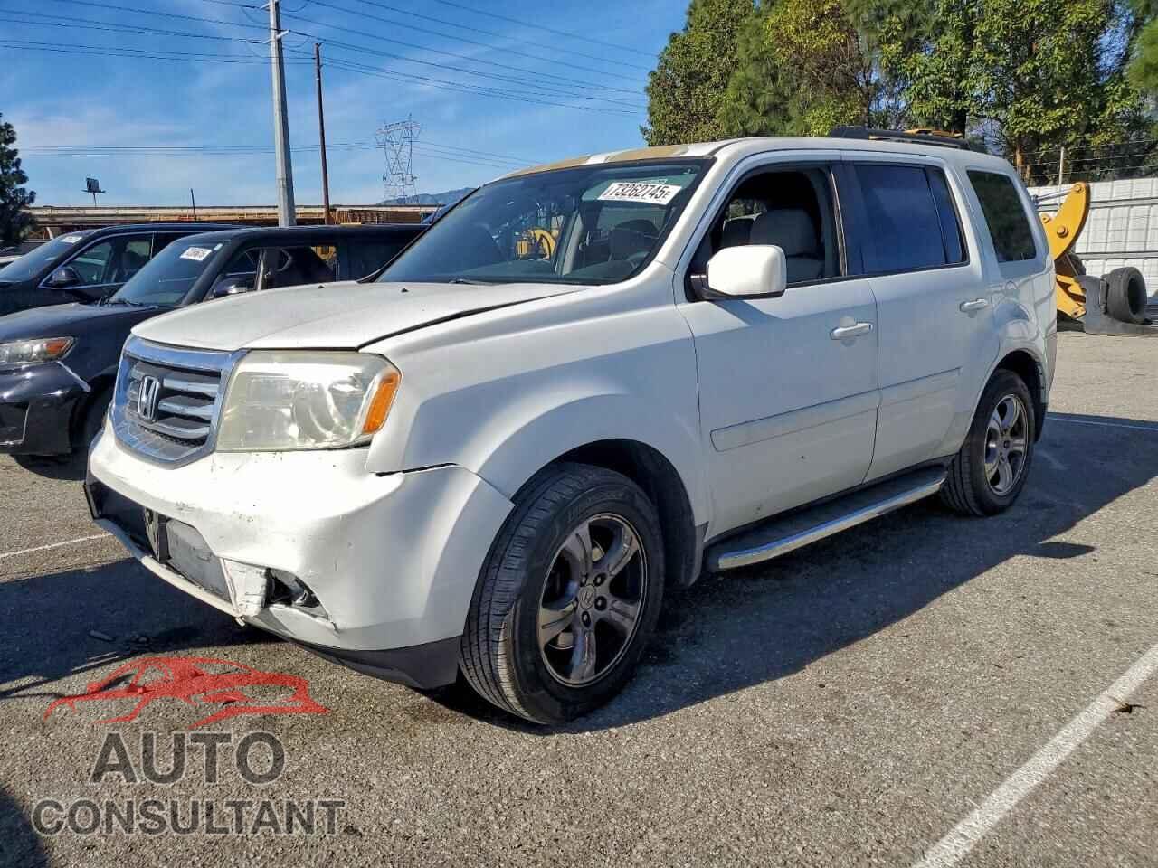 HONDA PILOT 2013 - 5FNYF4H42DB031256