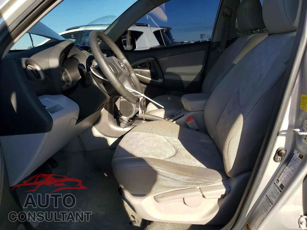 TOYOTA RAV4 2011 - 2T3BF4DV3BW118837
