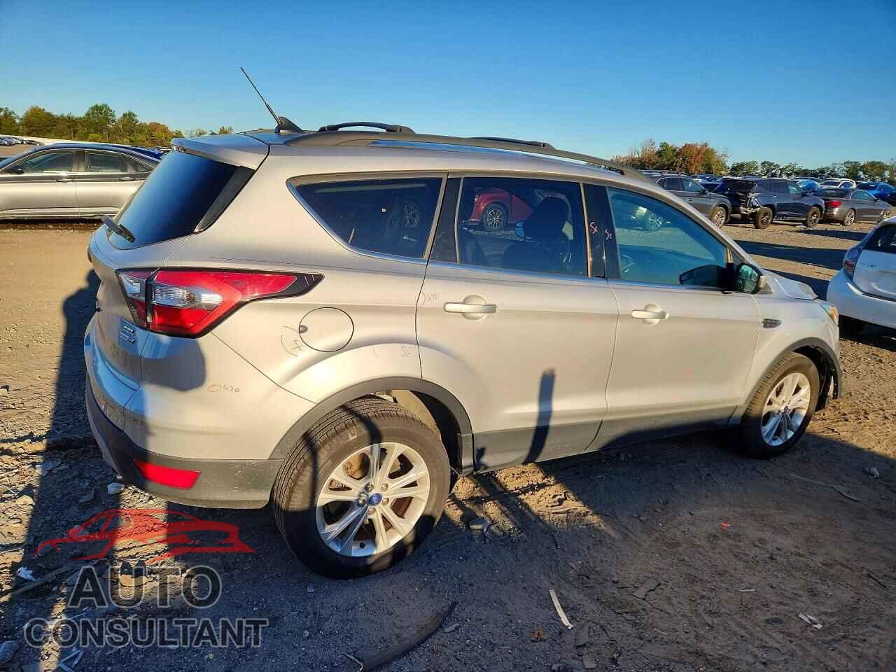 FORD ESCAPE 2018 - 1FMCU9HD4JUC04979