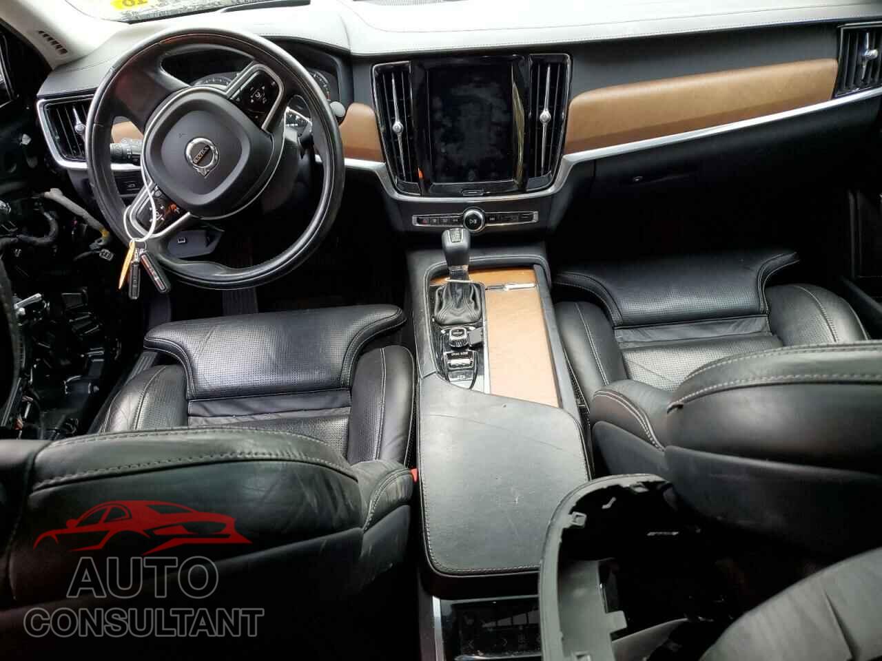 VOLVO S90 2017 - YV1A22ML9H1004885
