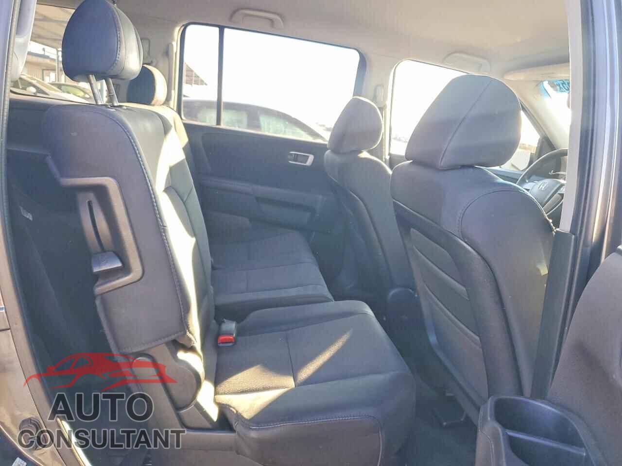 HONDA PILOT 2011 - 5FNYF3H25BB031693