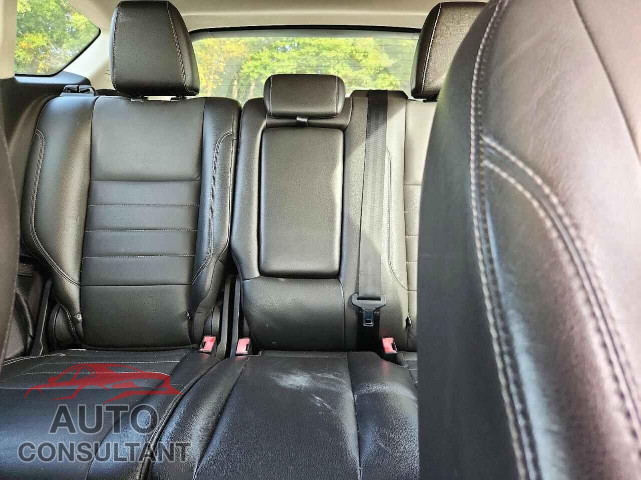 FORD CMAX 2013 - 1FADP5BU6DL512527