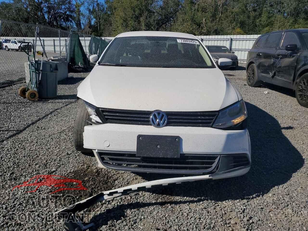 VOLKSWAGEN JETTA 2013 - 3VWDP7AJ3DM220200