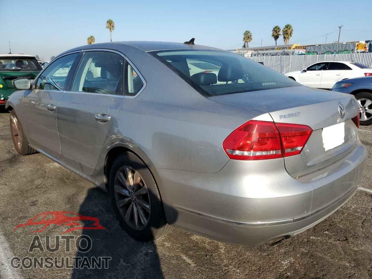 VOLKSWAGEN PASSAT 2012 - 1VWCP7A32CC079472