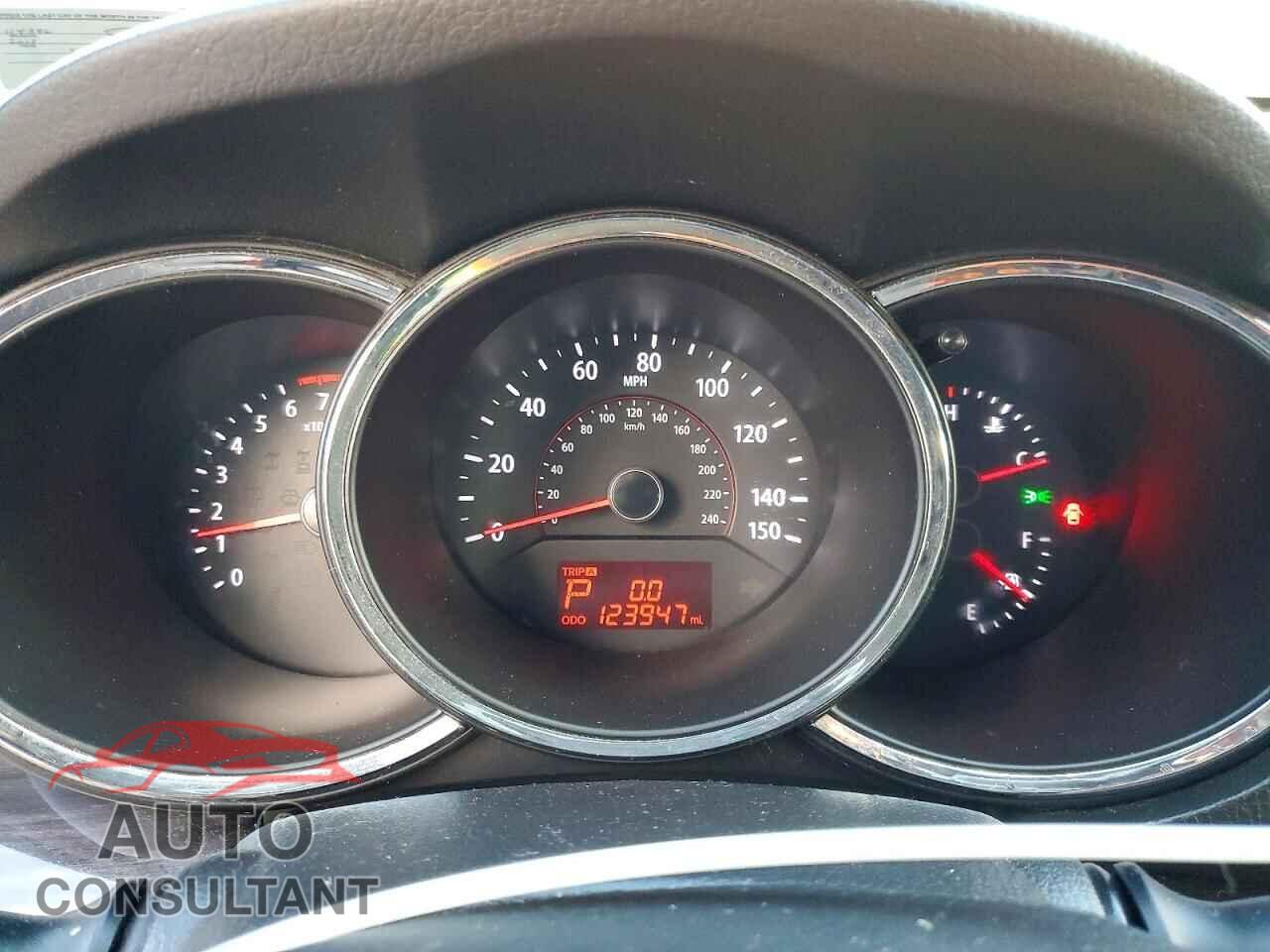 KIA SORENTO 2013 - 5XYKT3A15DG324084