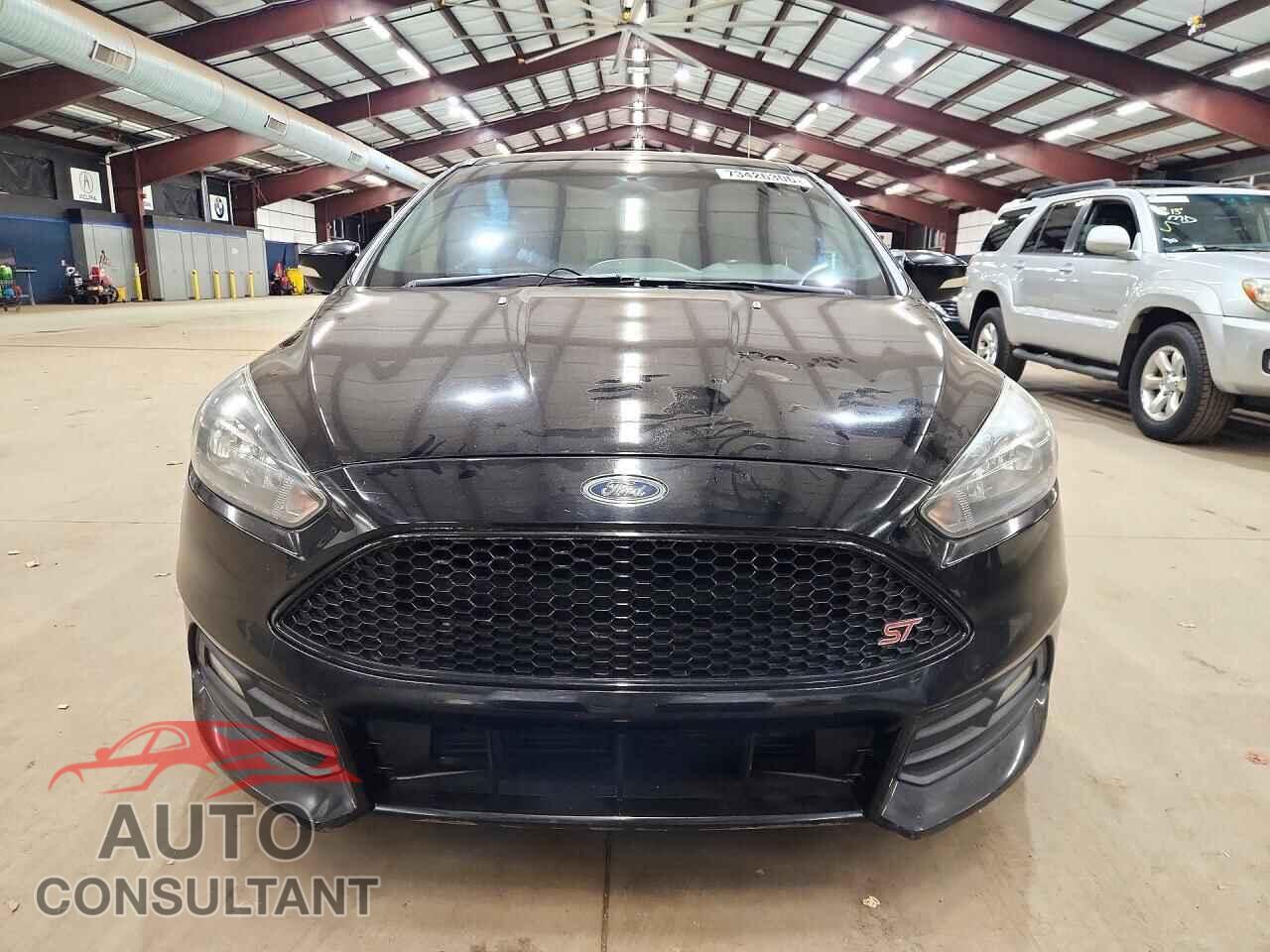 FORD FOCUS 2017 - 1FADP3L96HL311196