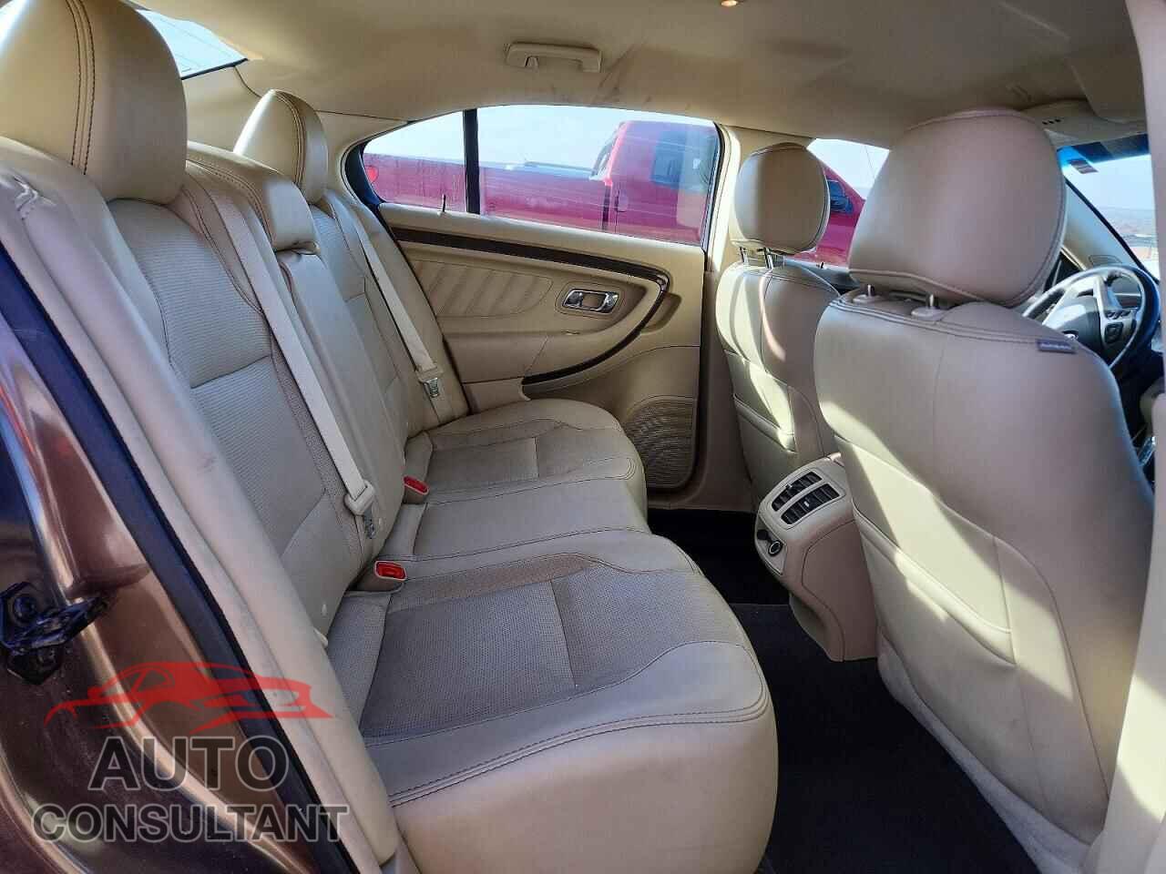 FORD TAURUS 2015 - 1FAHP2F87FG110539