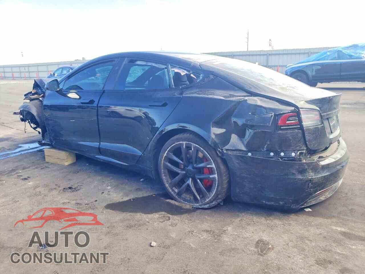 TESLA MODEL S 2023 - 5YJSA1E67PF512455