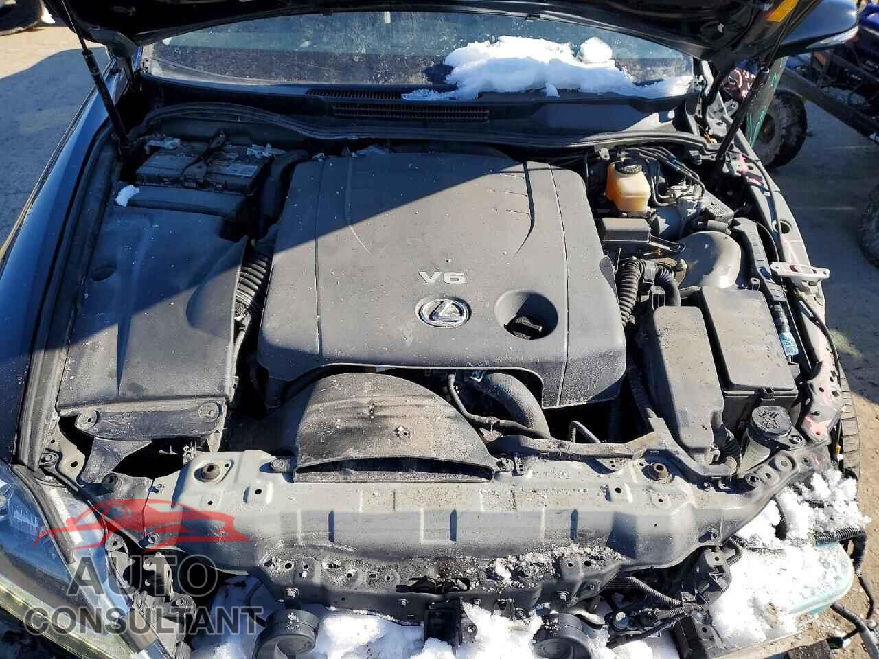 LEXUS IS 2012 - JTHCF5C26C5057248