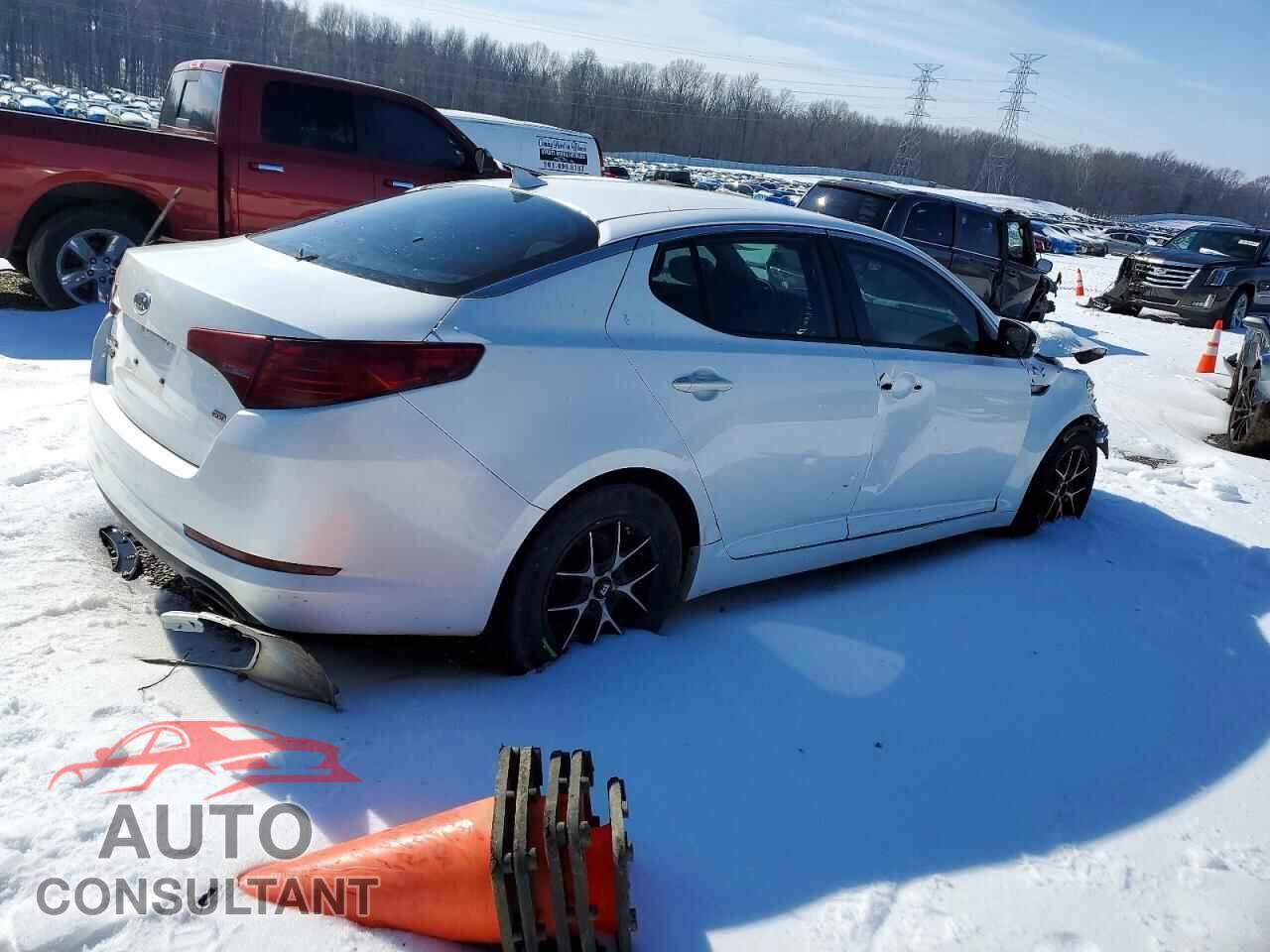 KIA OPTIMA 2011 - KNAGM4A72B5057616