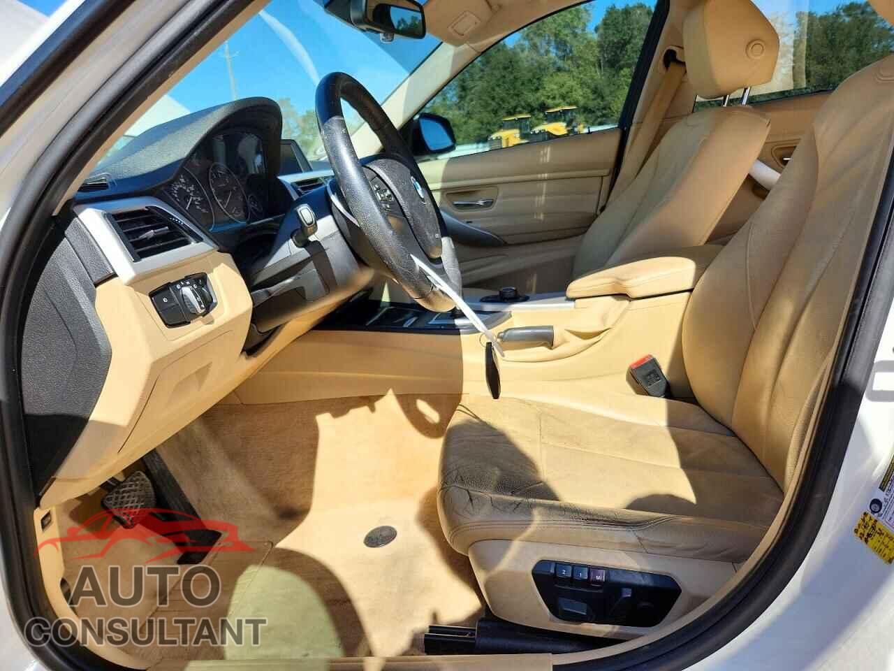 BMW 3 SERIES 2013 - WBA3A5C53DF355565