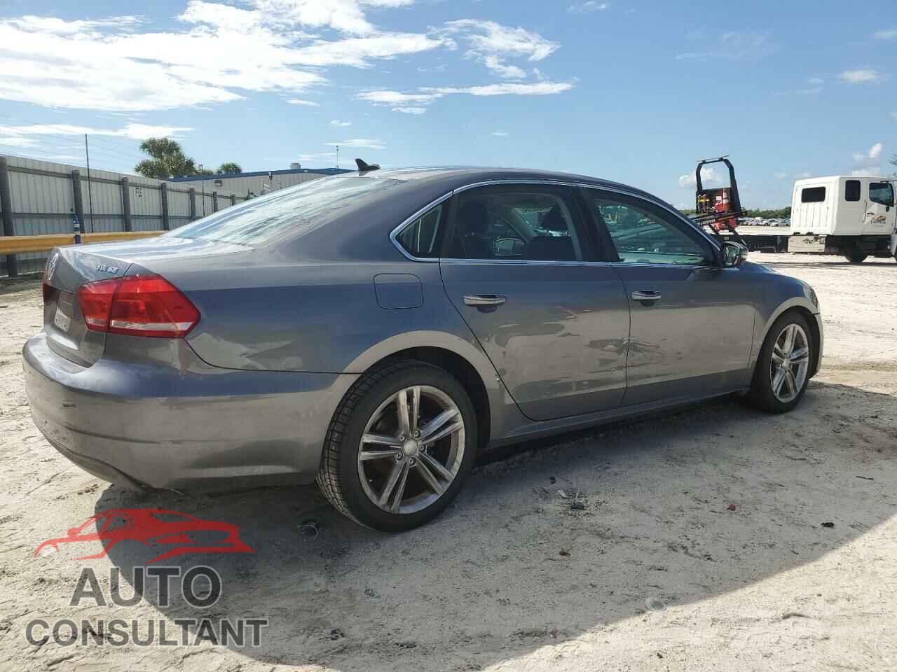 VOLKSWAGEN PASSAT 2014 - 1VWBN7A34EC064010