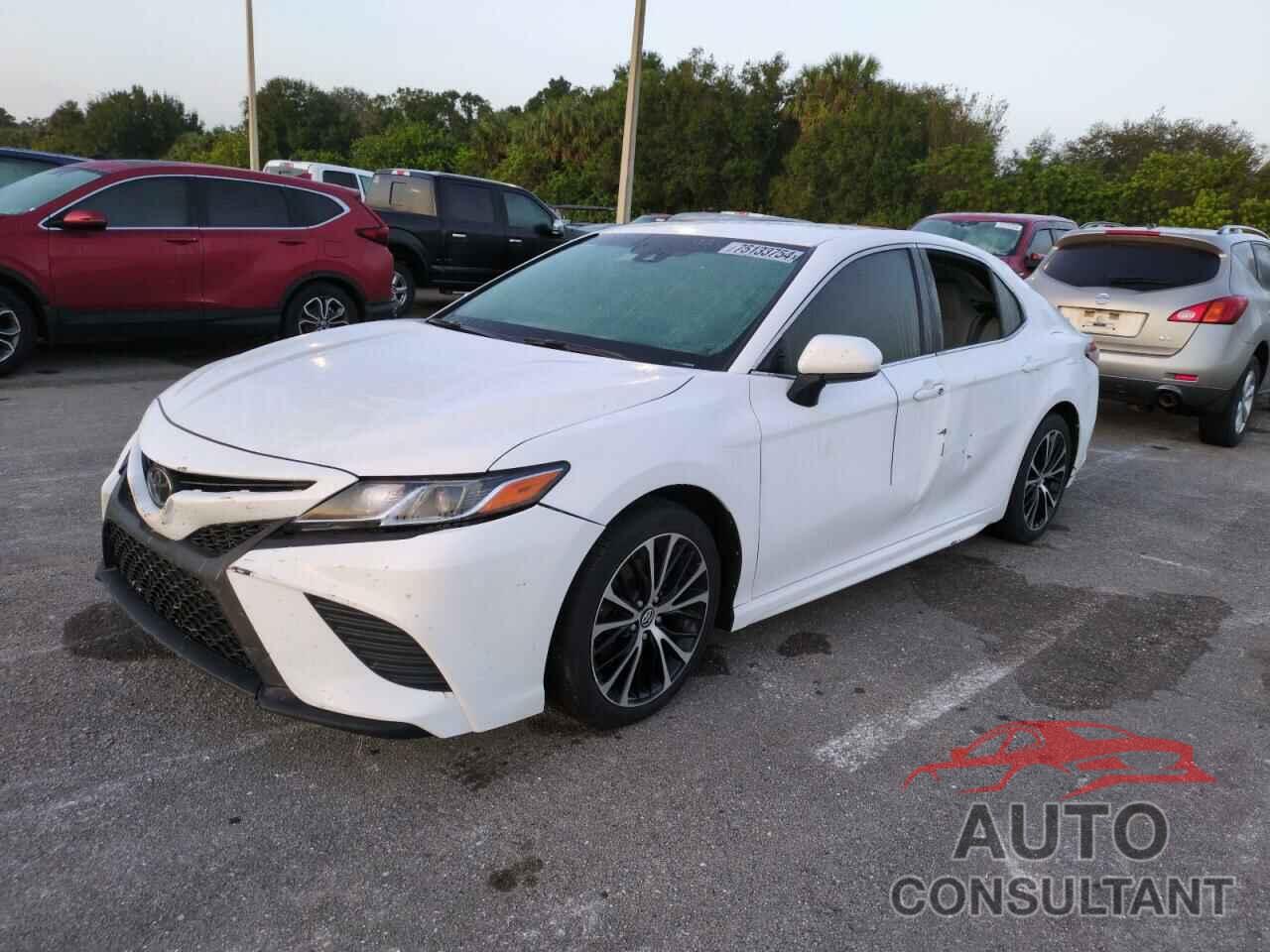 TOYOTA CAMRY 2018 - 4T1B11HK6JU061781