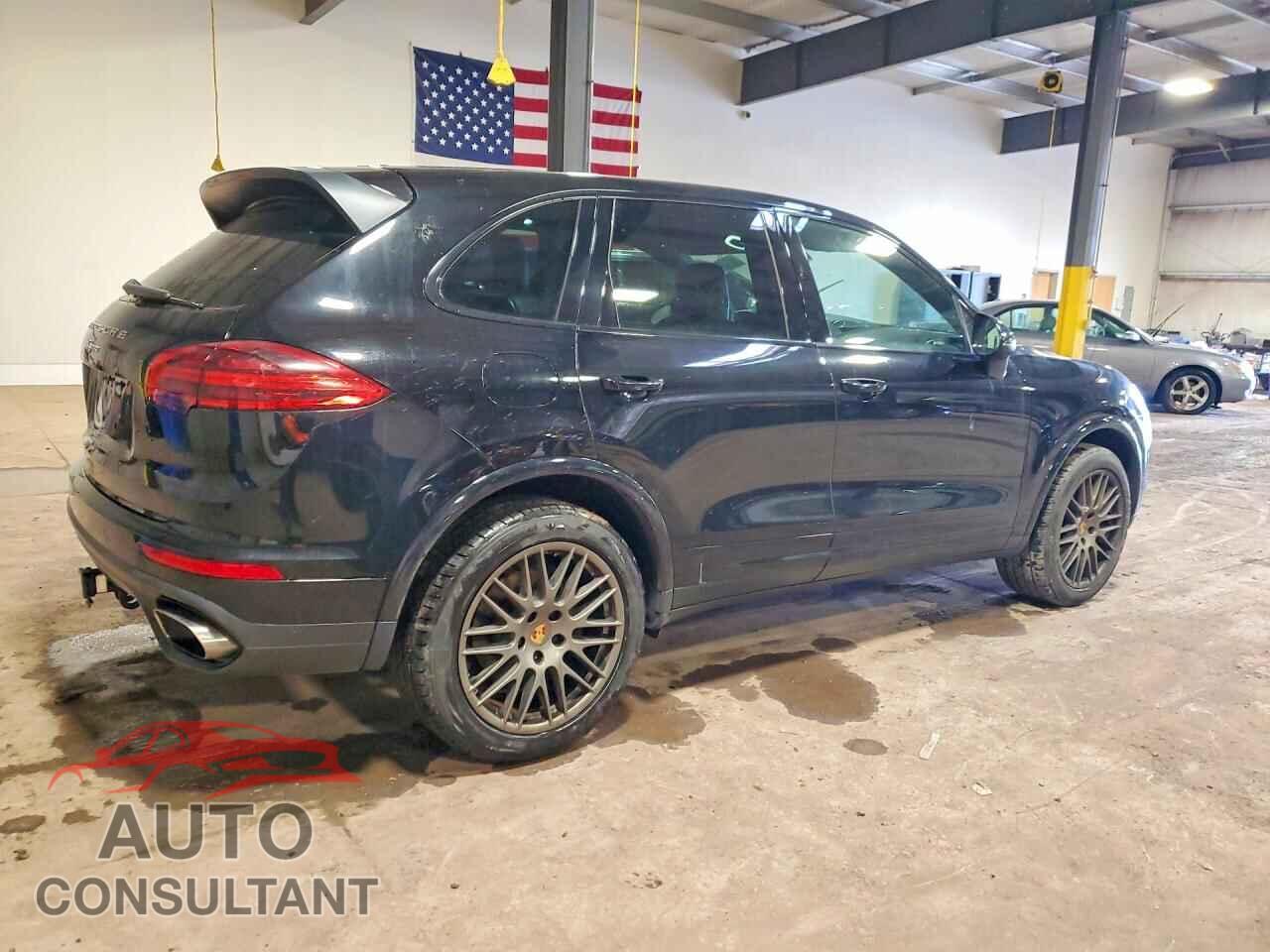 PORSCHE CAYENNE 2017 - WP1AA2A26HKA88516