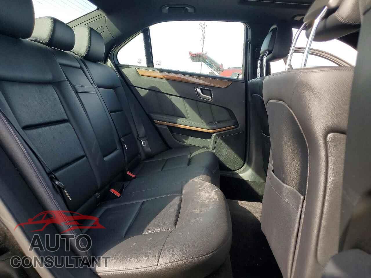 MERCEDES-BENZ E-CLASS 2012 - WDDHF5KB6CA545122
