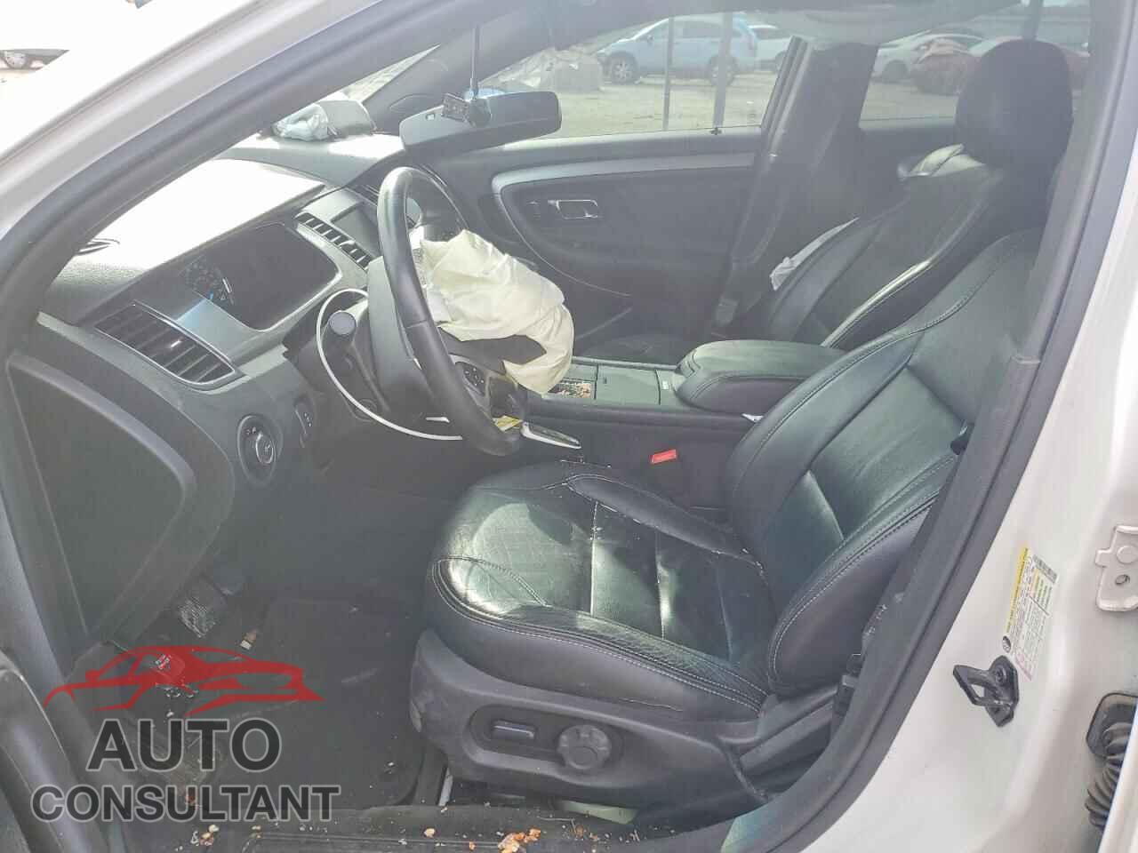 FORD TAURUS 2015 - 1FAHP2E89FG184076