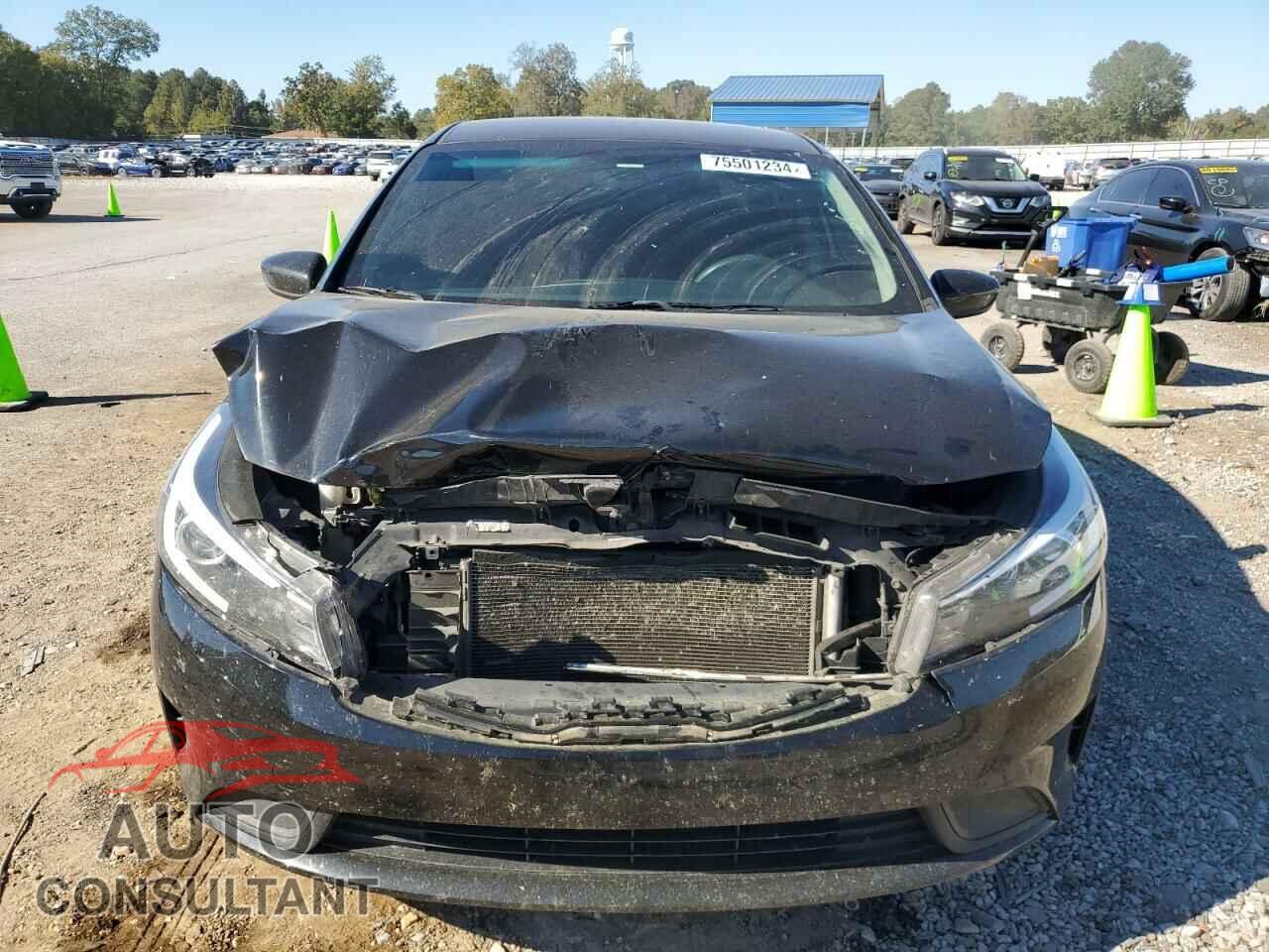 KIA FORTE 2018 - 3KPFK4A70JE238513
