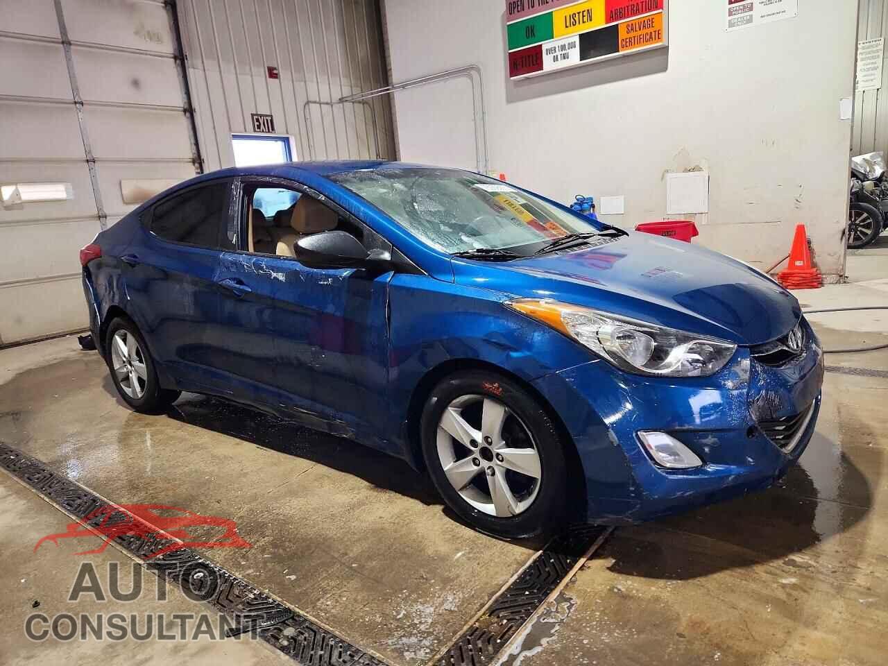 HYUNDAI ELANTRA 2013 - KMHDH4AE7DU978193
