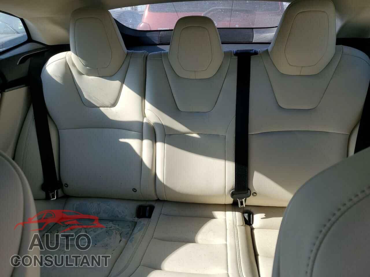 TESLA MODEL S 2018 - 5YJSA1E21JF274767