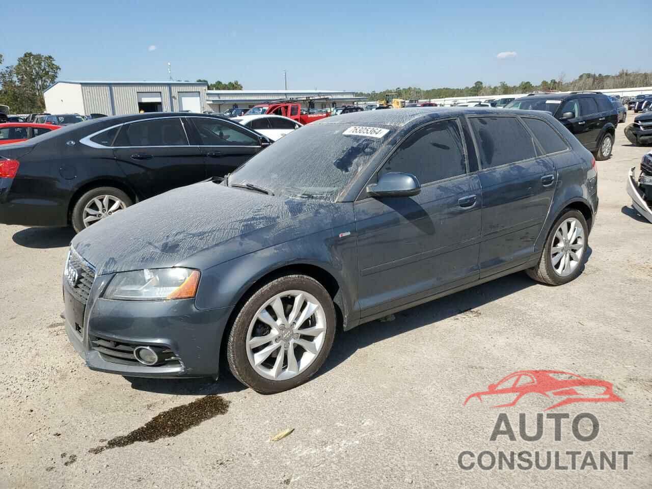 AUDI A3 2011 - WAUBJAFM5BA046620