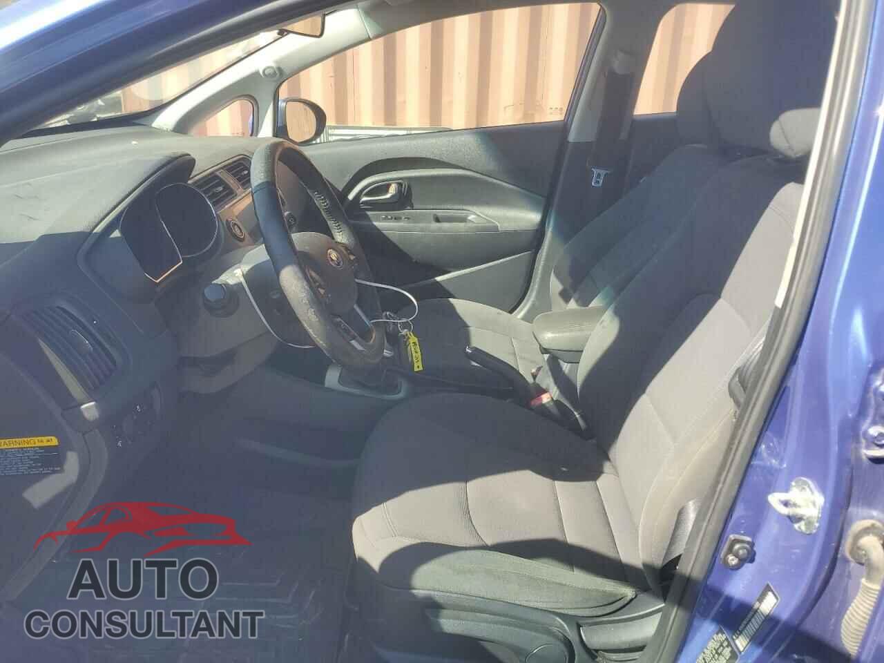 KIA RIO 2013 - KNADN5A30D6135021