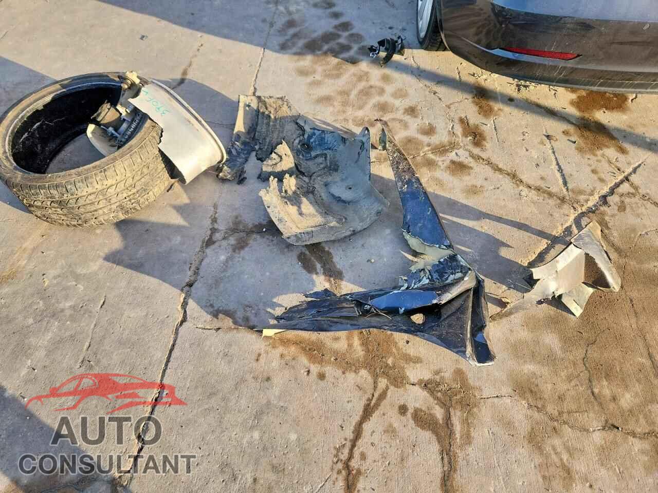 TESLA MODEL 3 2018 - 5YJ3E1EB0JF080997