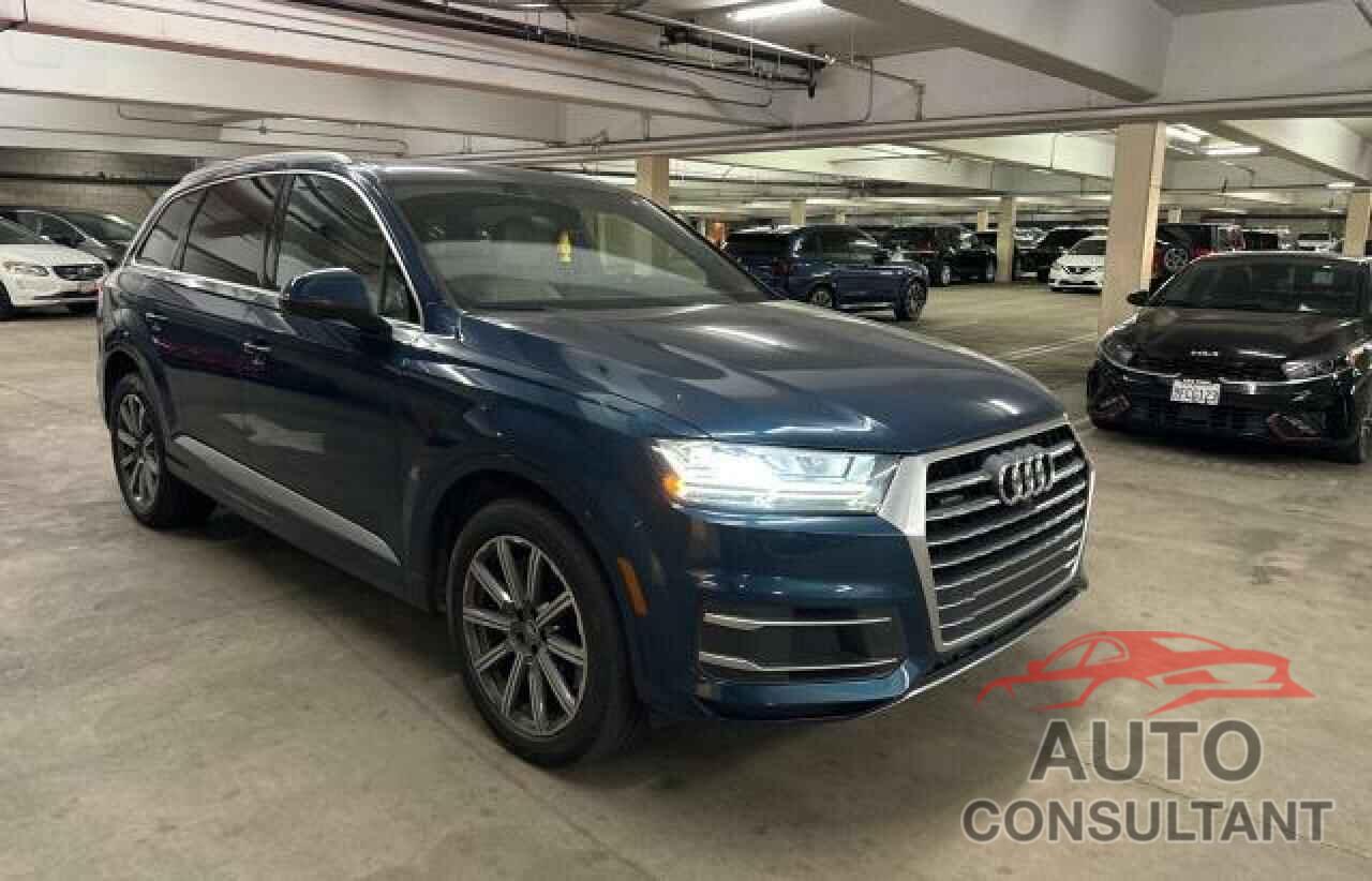 AUDI Q7 2018 - WA1LHAF71JD024117