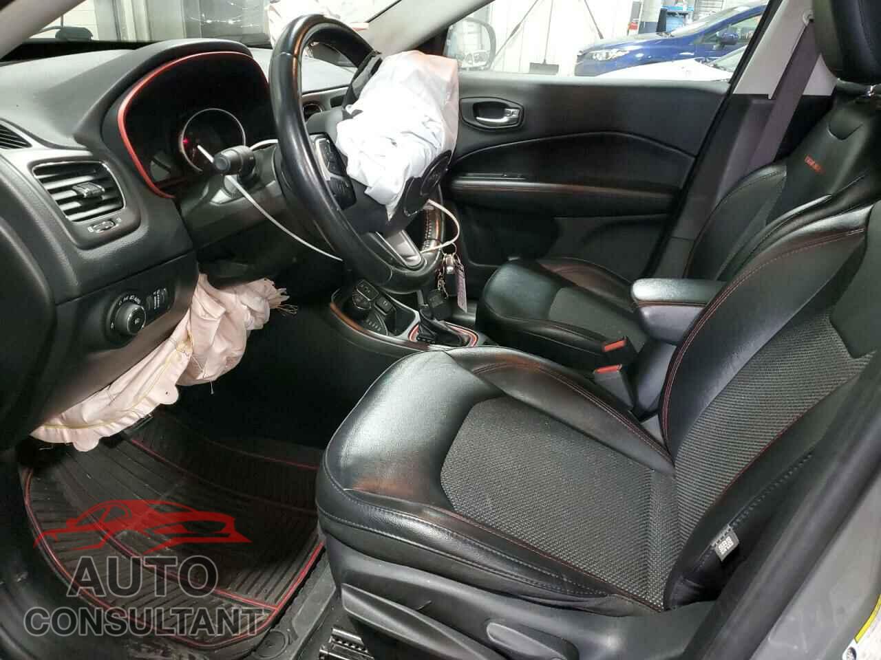 JEEP COMPASS 2020 - 3C4NJDDB1LT106633