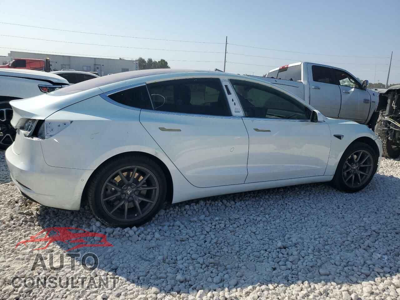 TESLA MODEL 3 2018 - 5YJ3E1EA6JF005664