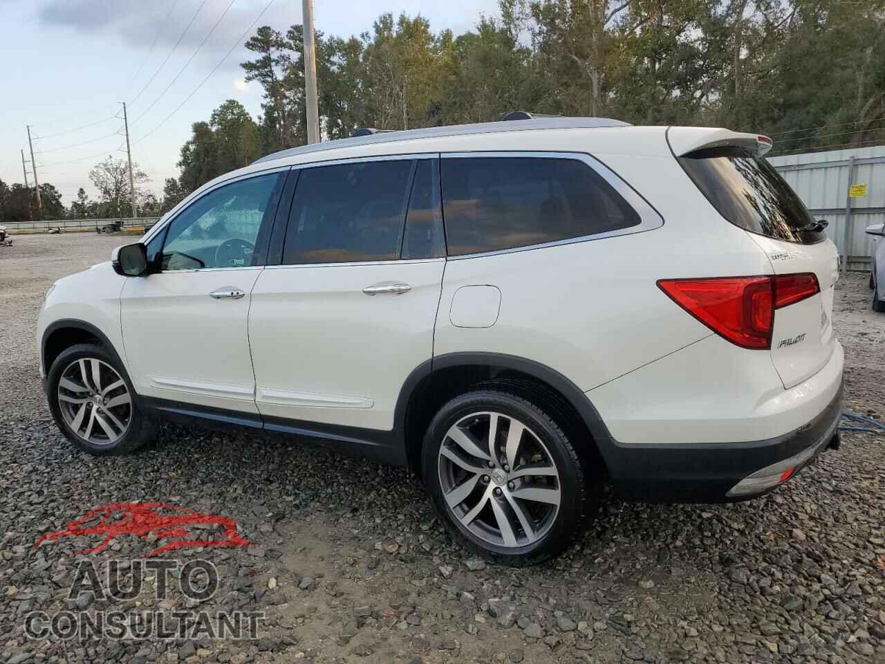 HONDA PILOT 2017 - 5FNYF6H90HB105402