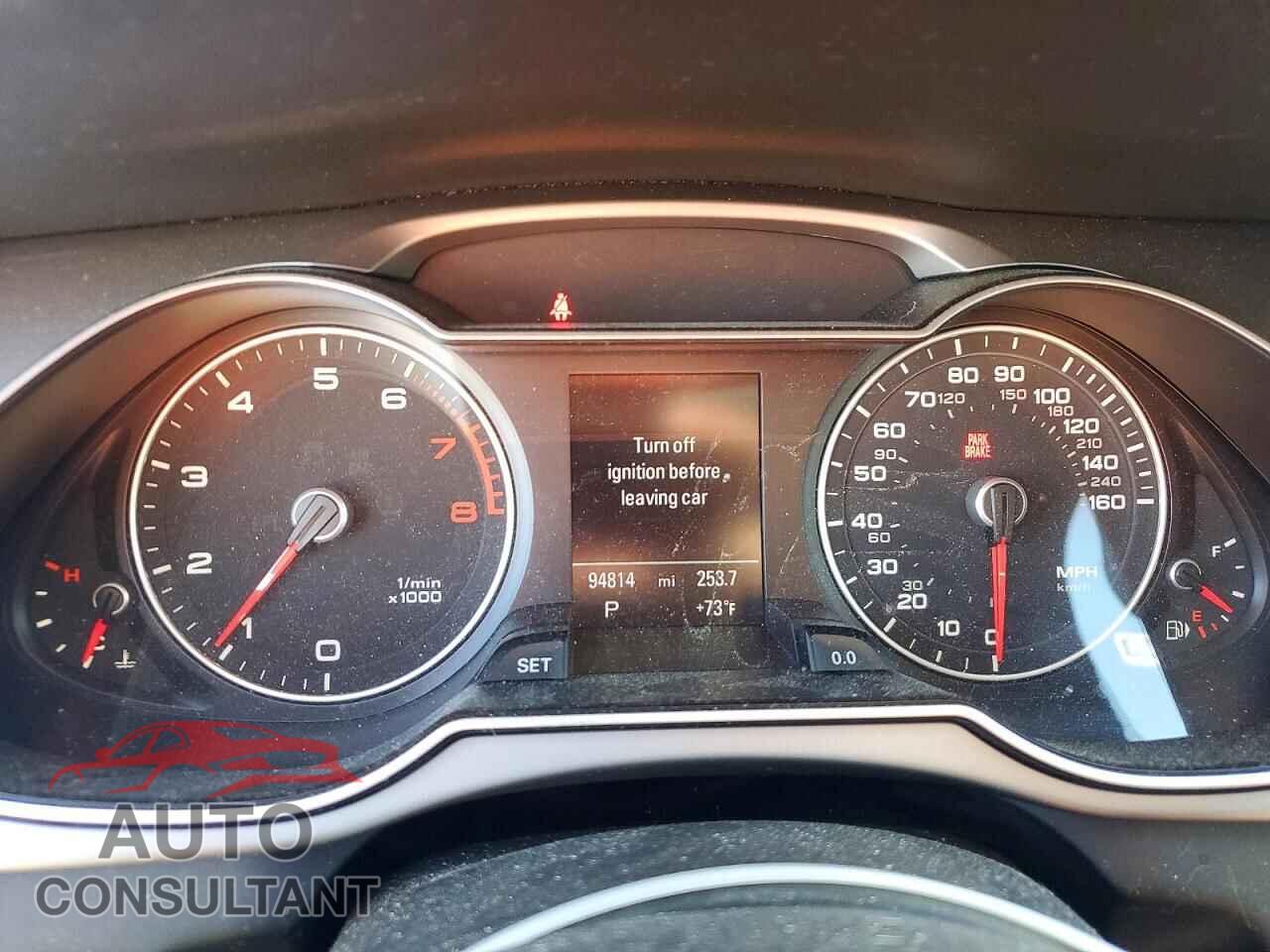 AUDI A4 2013 - WAUFFAFL7DN024172