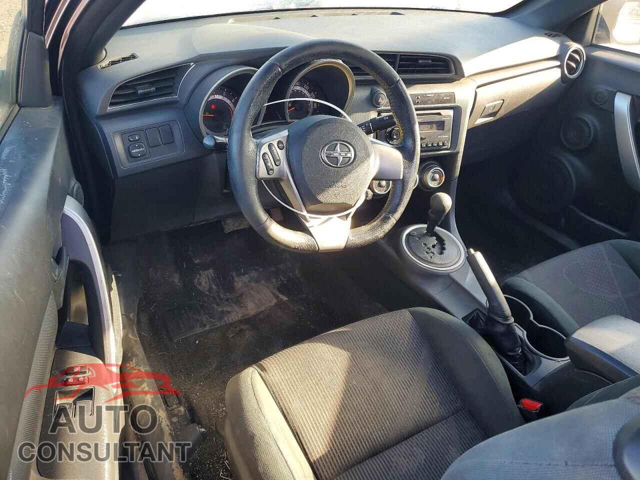 TOYOTA SCION 2012 - JTKJF5C76C3039180