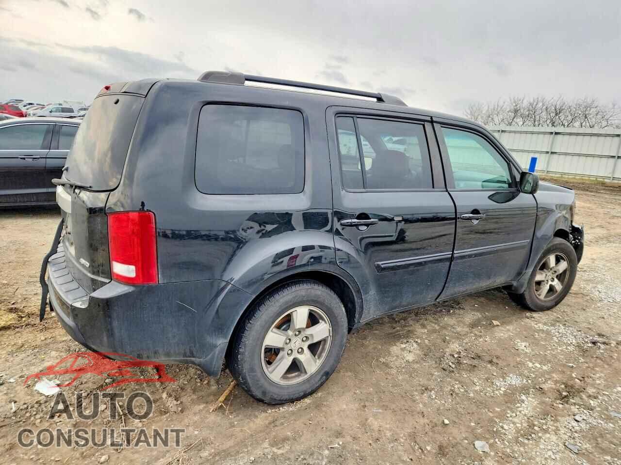 HONDA PILOT 2011 - 5FNYF4H51BB019671