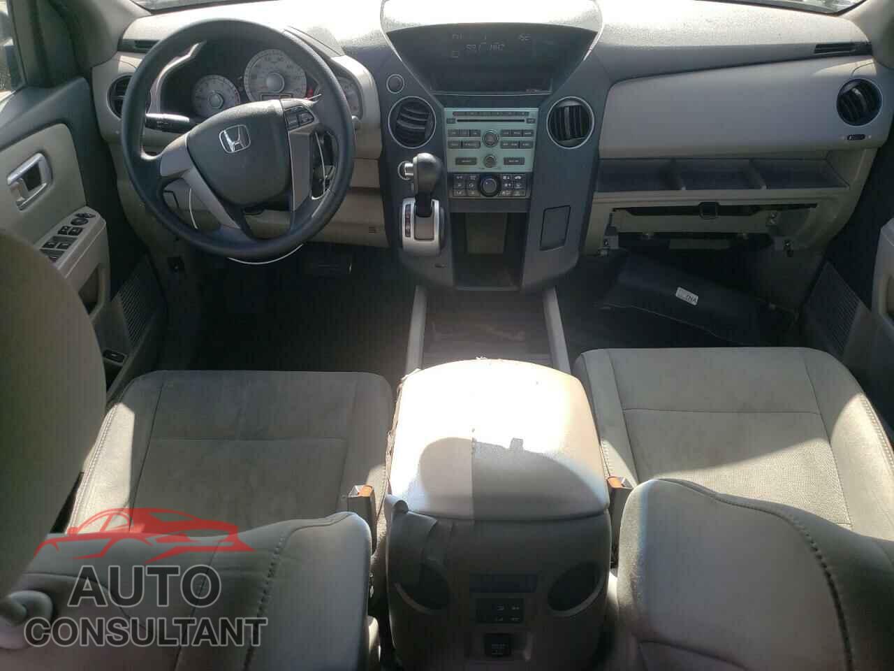 HONDA PILOT 2011 - 5FNYF4H28BB090369