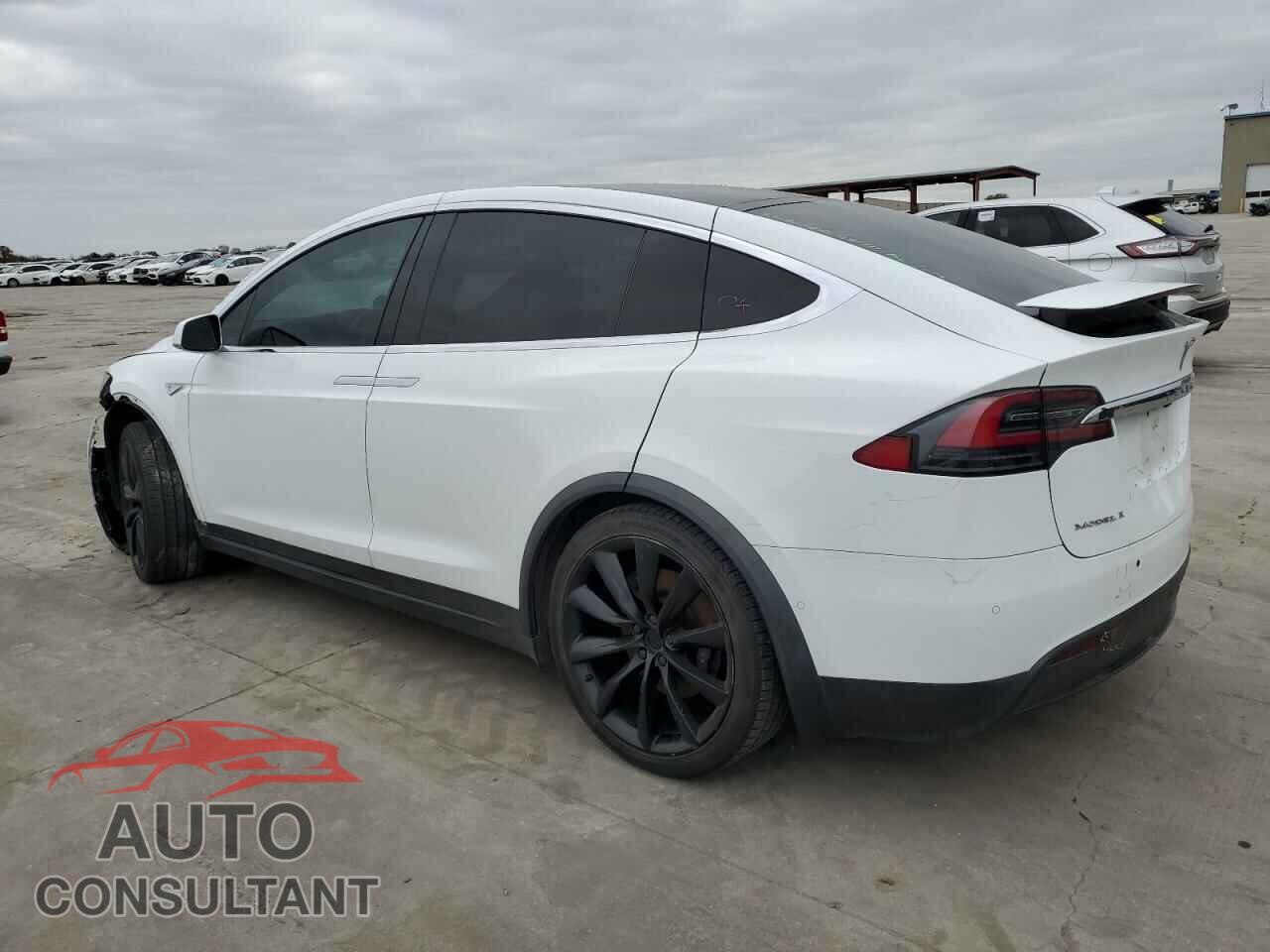 TESLA MODEL X 2016 - 5YJXCAE24GF004232