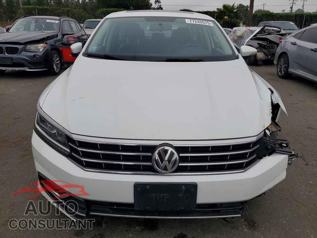 VOLKSWAGEN PASSAT 2017 - 1VWBT7A30HC084085