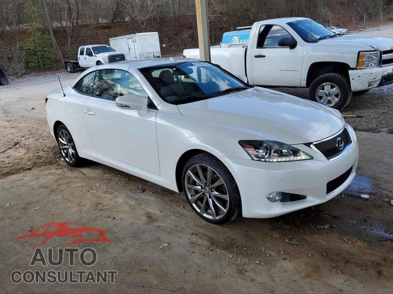 LEXUS IS 2015 - JTHFF2C20F2532619