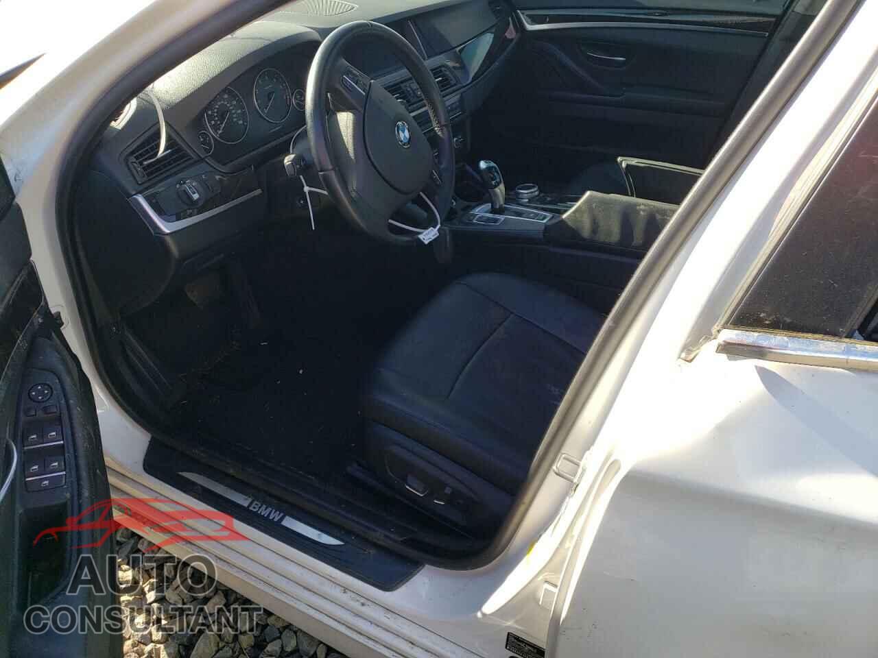 BMW 5 SERIES 2014 - WBA5B1C51ED482813